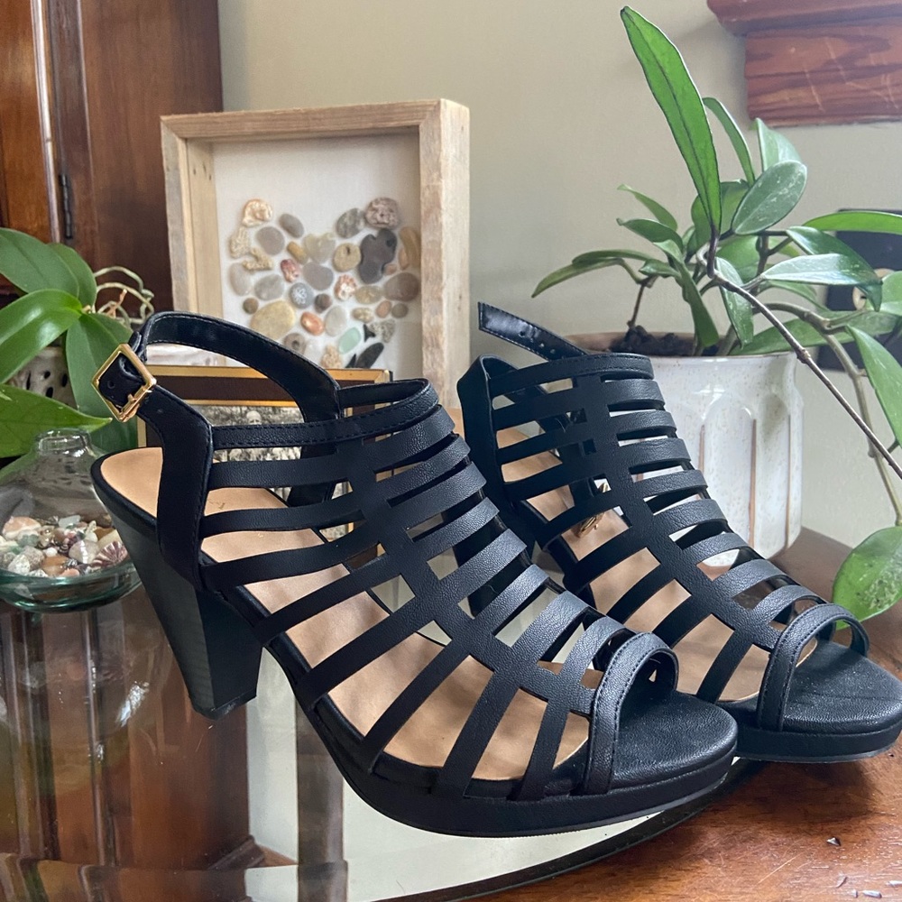 Solanz Sling Back Heel Black sz 9.5